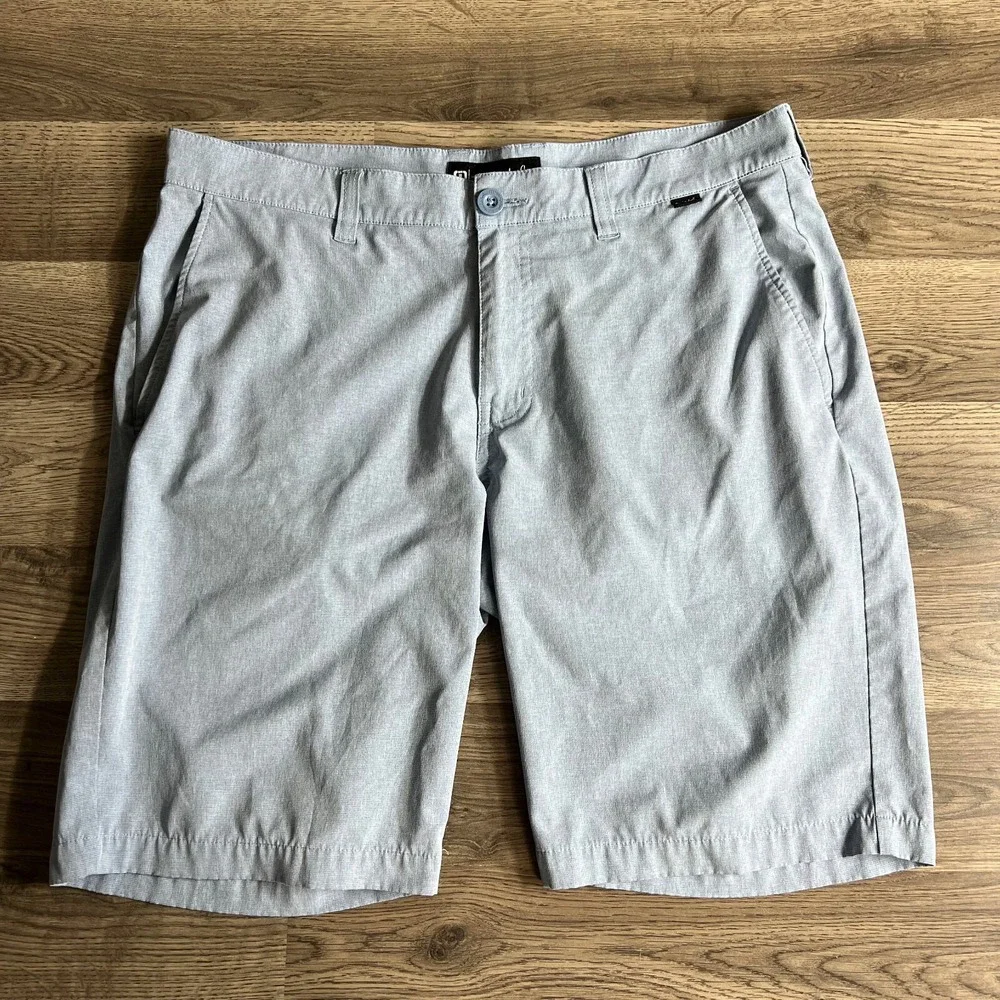 Travis Mathew Shorts Mens‎ 34 Golf Stretch 9.5 inch Inseam Active Performance